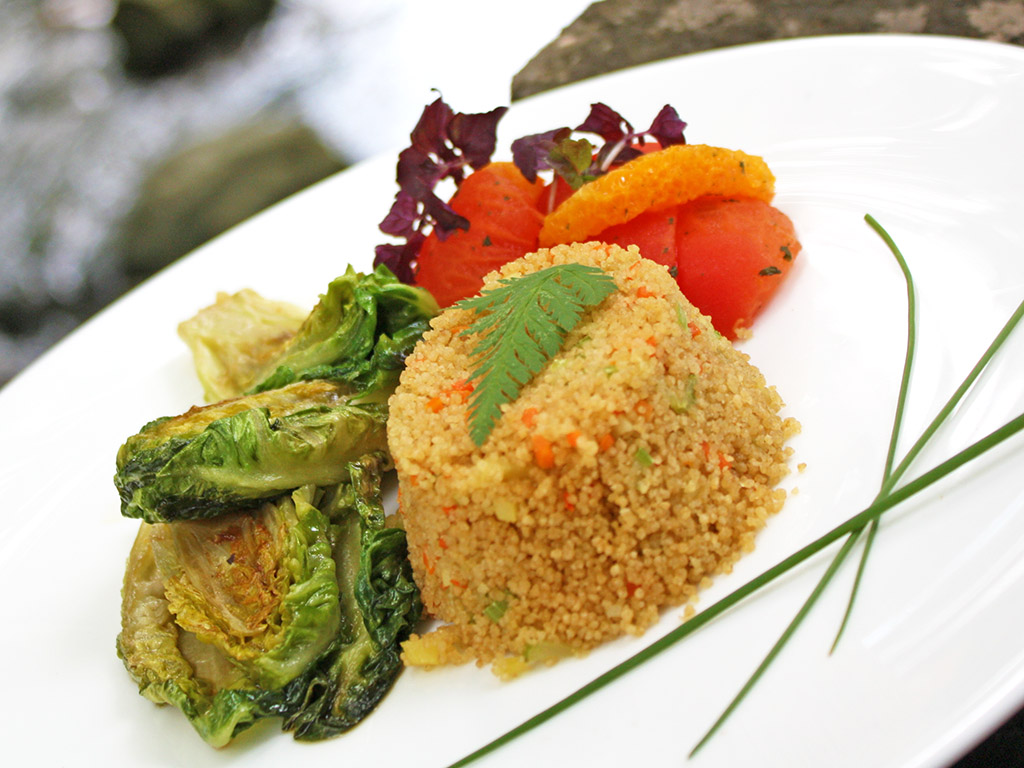 Ayurveda Rezept: Gebratene Salatherzen an Tomaten-Orangensalat und Cousous | Ayurveda Parkschlösschen Health Blog