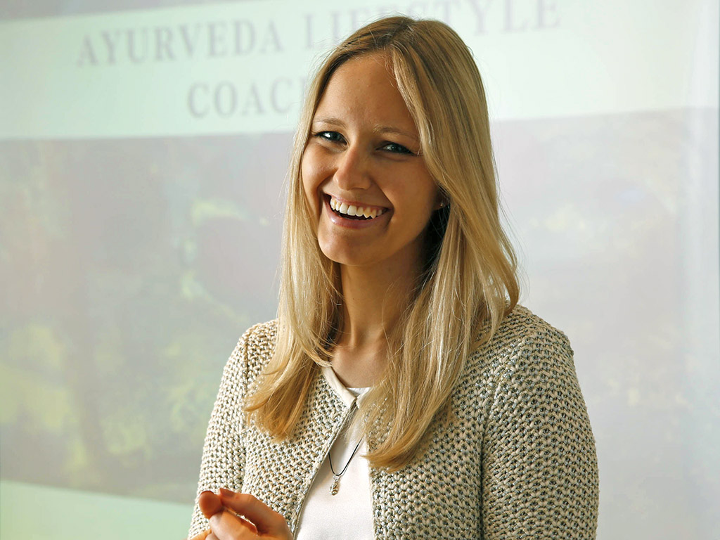 Lachyoga Übung: 4-Stufen-Lachen | Ayurveda Parkschlösschen Health Blog