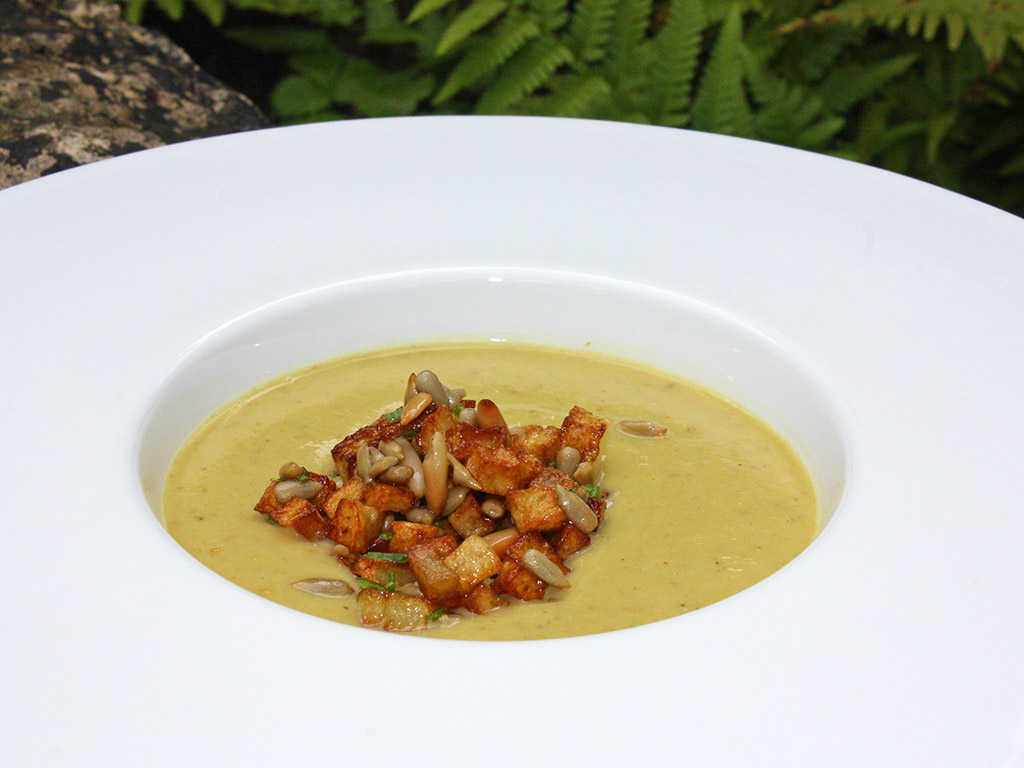 Ayurveda Rezept: Blumenkohl-Fenchel-Suppe mit Kartoffel-Kerne-Mischung | Ayurveda Parkschlösschen Health Blog