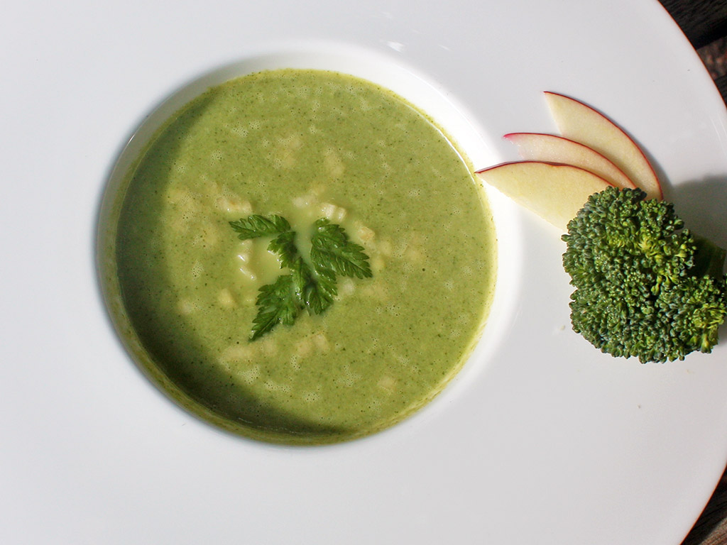 Ayurveda Rezept: Brokkoli-Apfel-Suppe | Ayurveda Parkschlösschen Health Blog