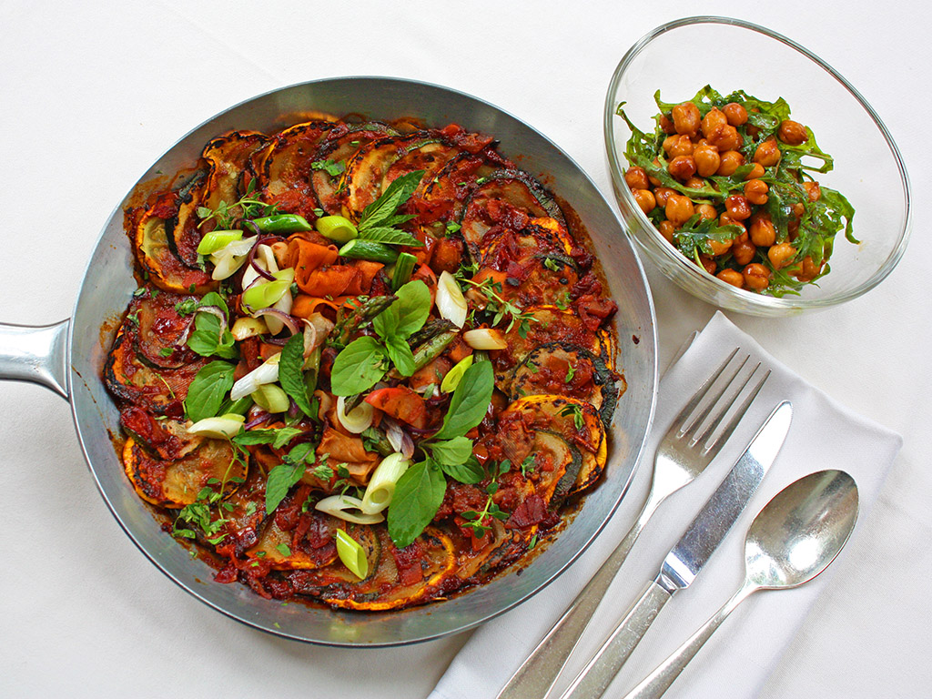 Gemüsepfanne mit warmem Kichererbsensalat im Ayurveda Parkschlösschen Health Blog